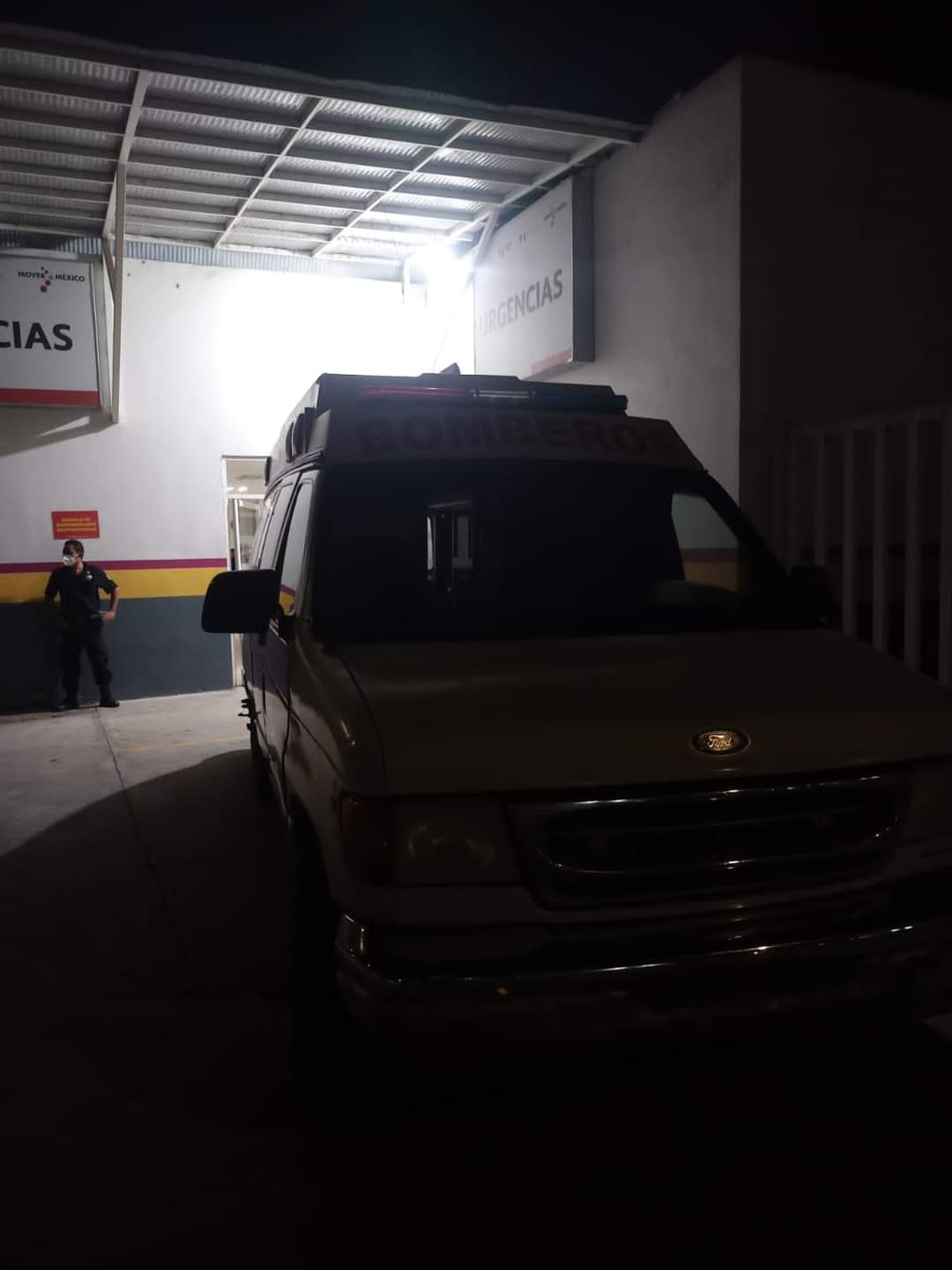 Localizan dos hombres heridos por arma blanca