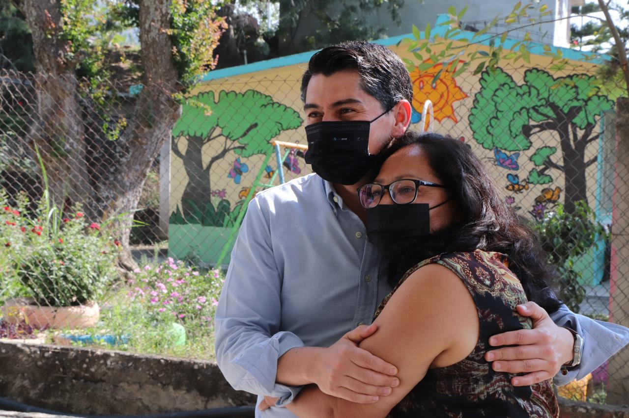 Entrega Toño Ixtláhuac apoyos, e inaugura obras en Timbineo de los Contreras