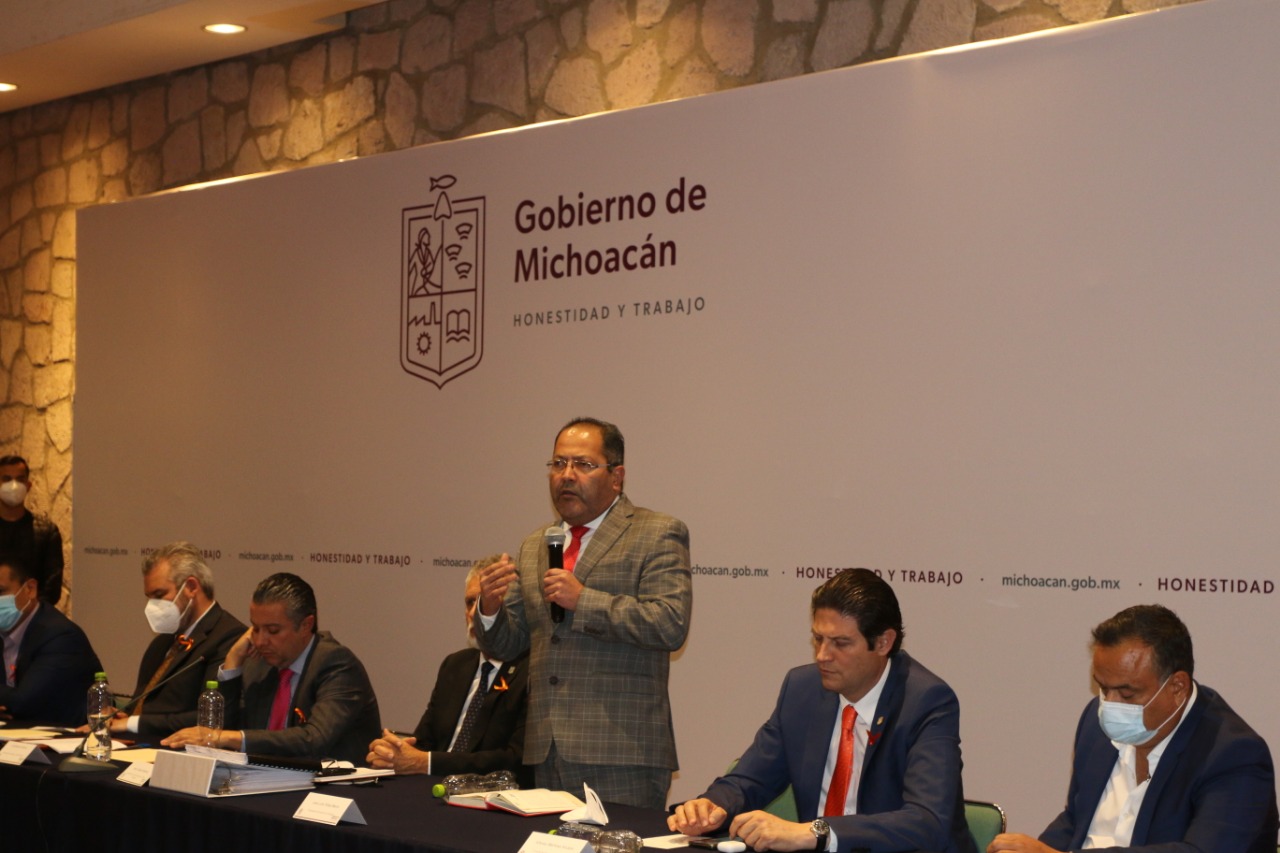 José Luis Téllez asistió a reunión de trabajo sostenida en Casa de Gobierno con 93 ediles municipales