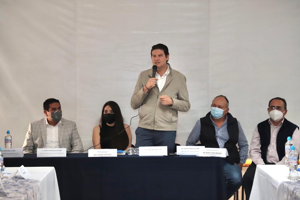 Alfonso Martínez intercambia experiencias con alcaldes para mejorar servicio del agua en Morelia