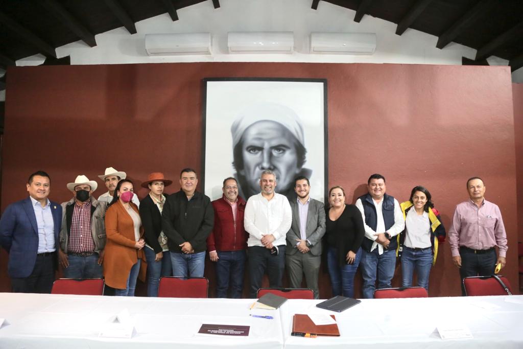 Reitera Bedolla apoyo a municipios con fondos específicos para el 2022.