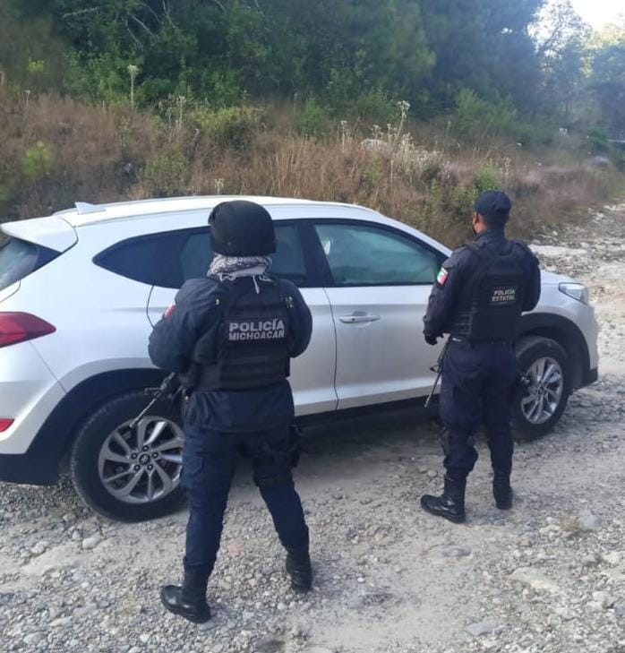 En diversos hechos, SSP asegura dos vehículos con alteraciones en sus medios de identificación en #CdHidalgo y #Uruapan.