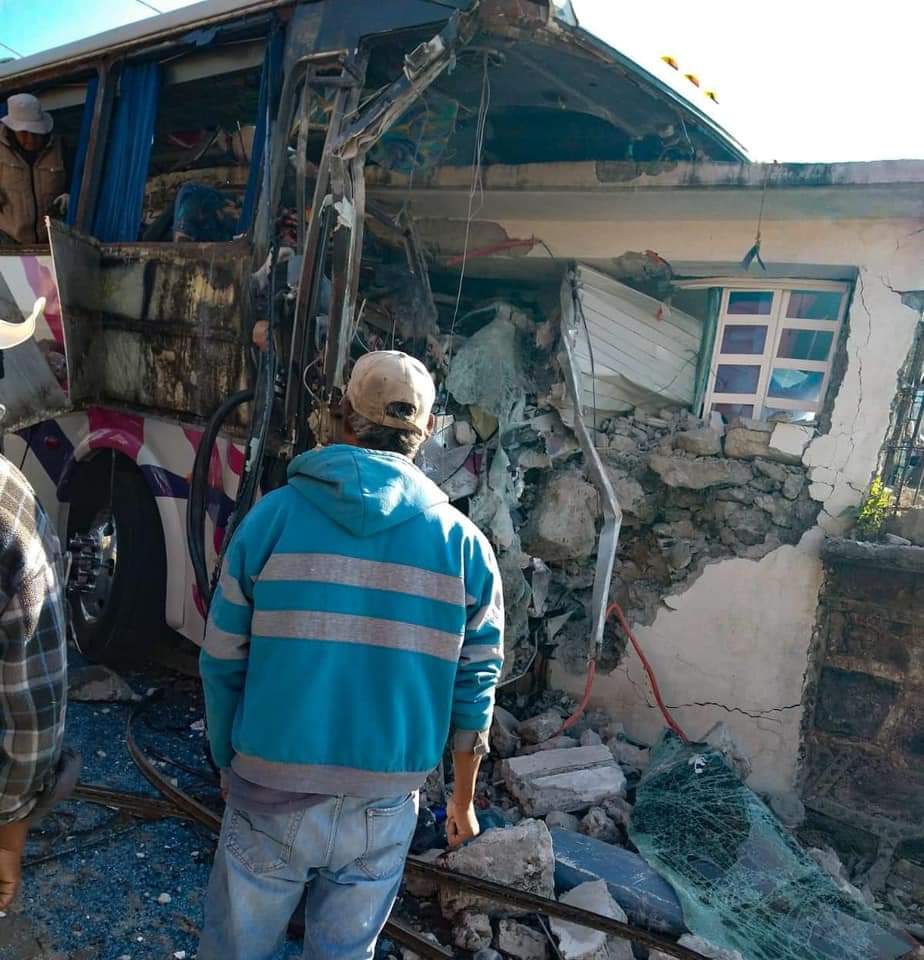 Dan a conocer los nombres de los 32 lesionados del autobús que choco en la carretera Joquicingo – Malinalco