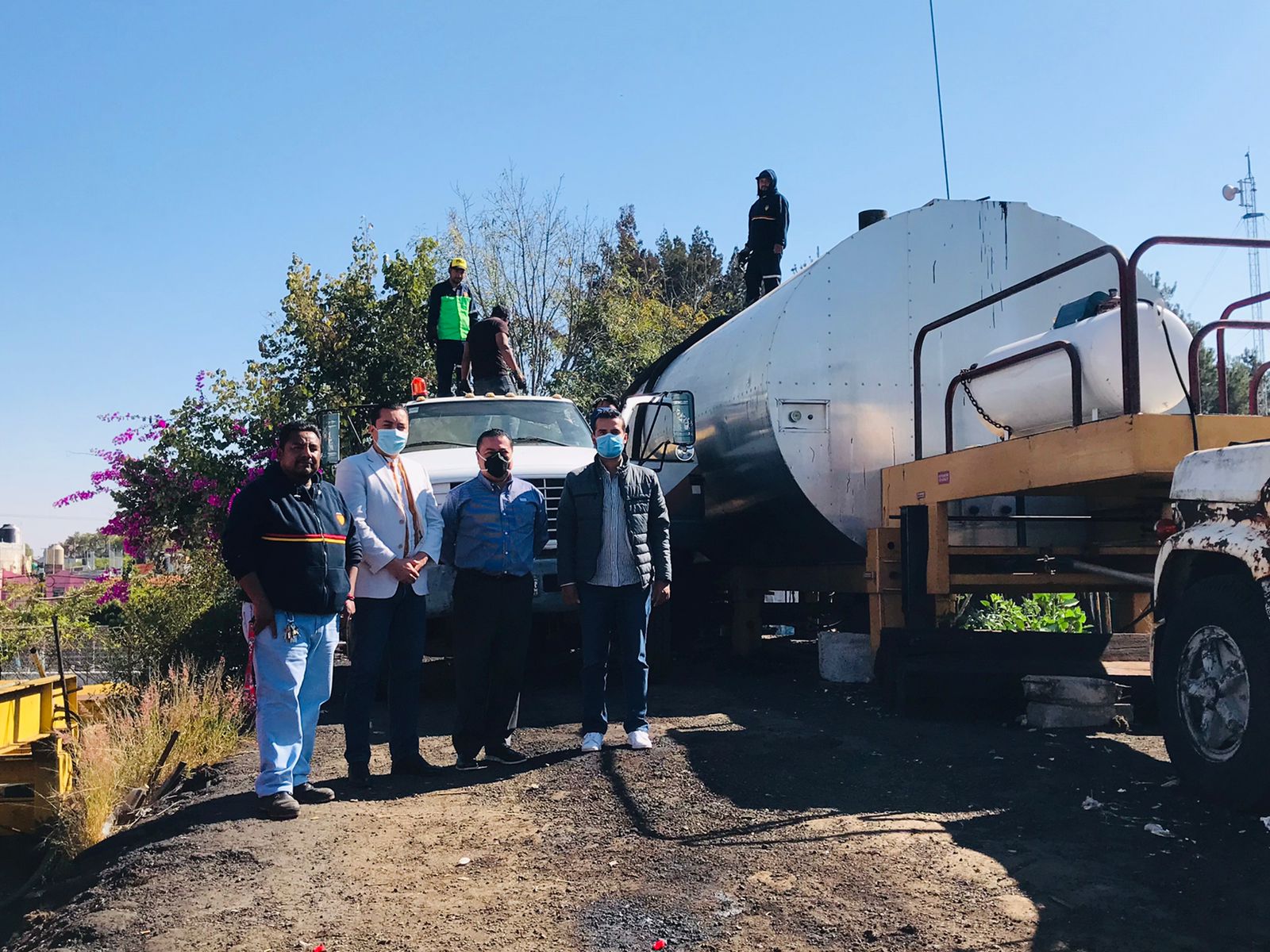 Recibe Gobierno Municipal 9 mil litros de emulsión de OXXO