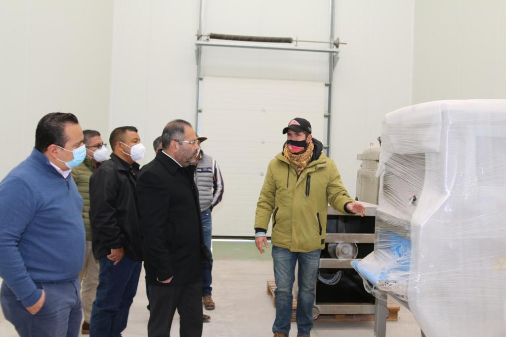 José Luis Téllez visitó la Empresa Desarrollo Genético Temendao