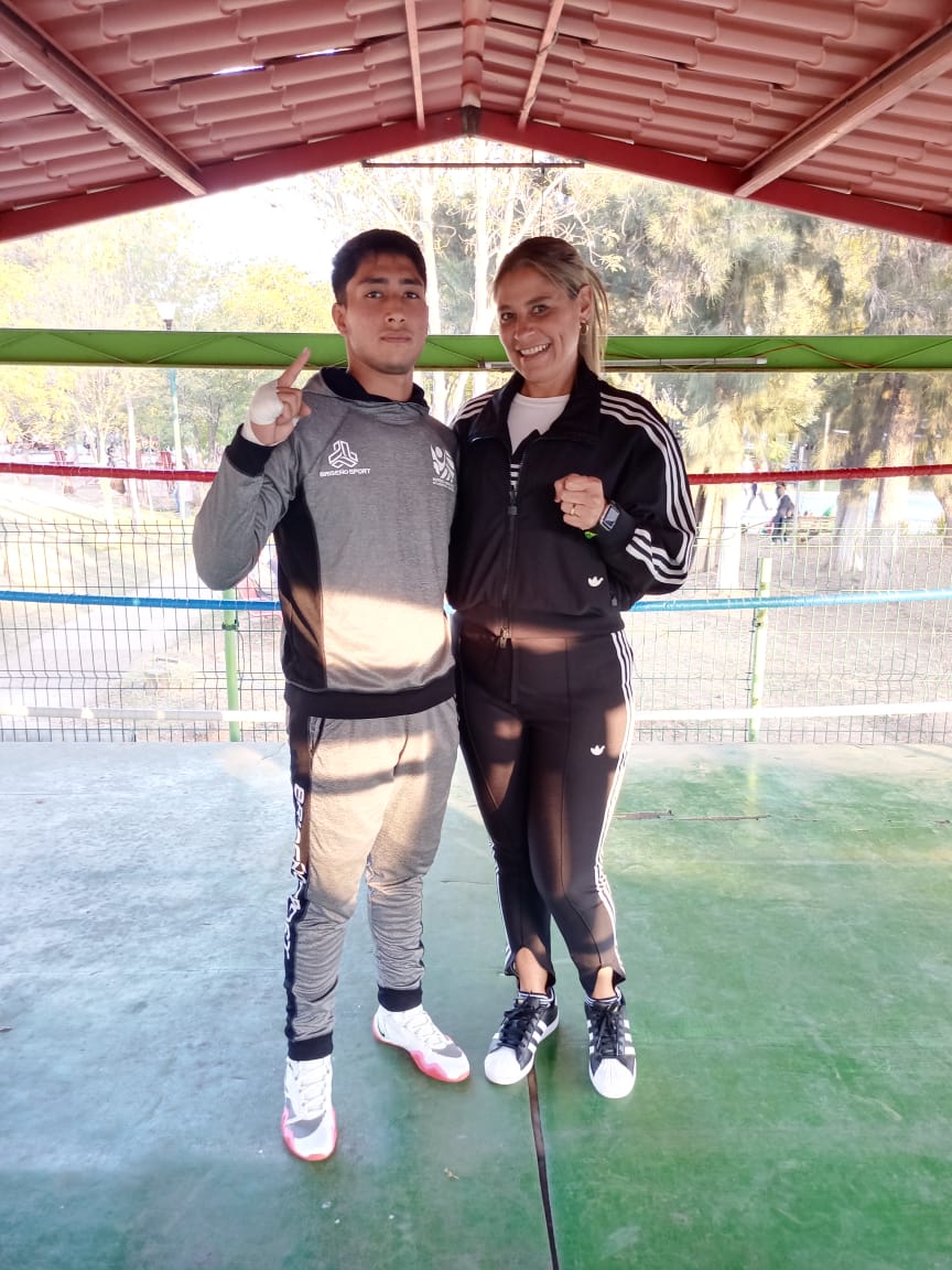 Respalda IMCUFIDE fogueo de Julio César “El Negro” Gómez