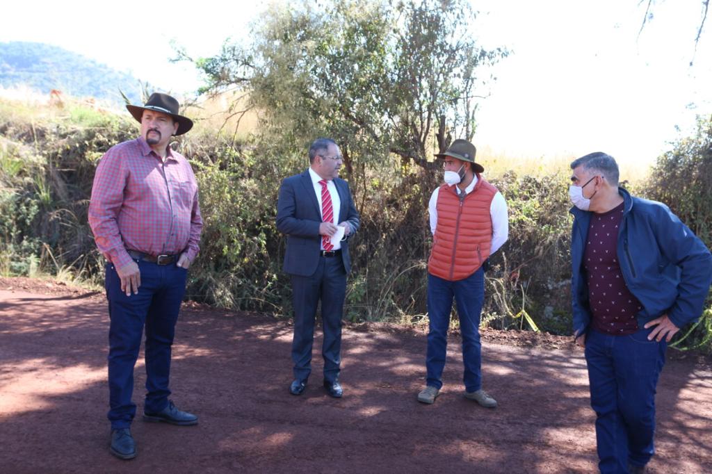 José Luis Téllez supervisó la obra construcción del Pavimento Asfaltico del Camino Salida a Janamoro