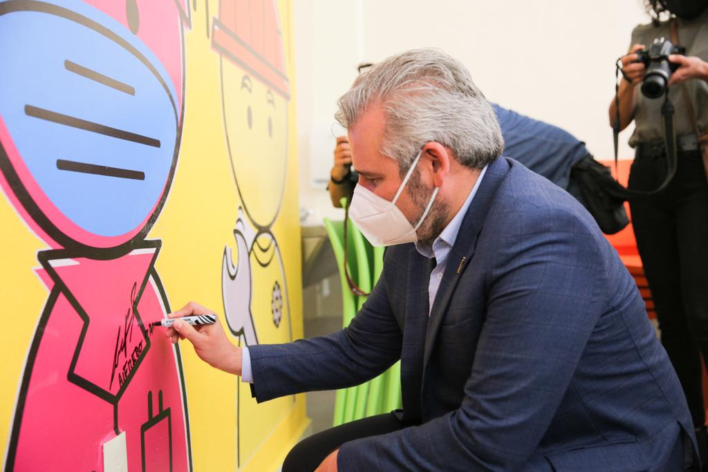 En Tacámbaro, inaugura Bedolla escuela modelo para el futuro