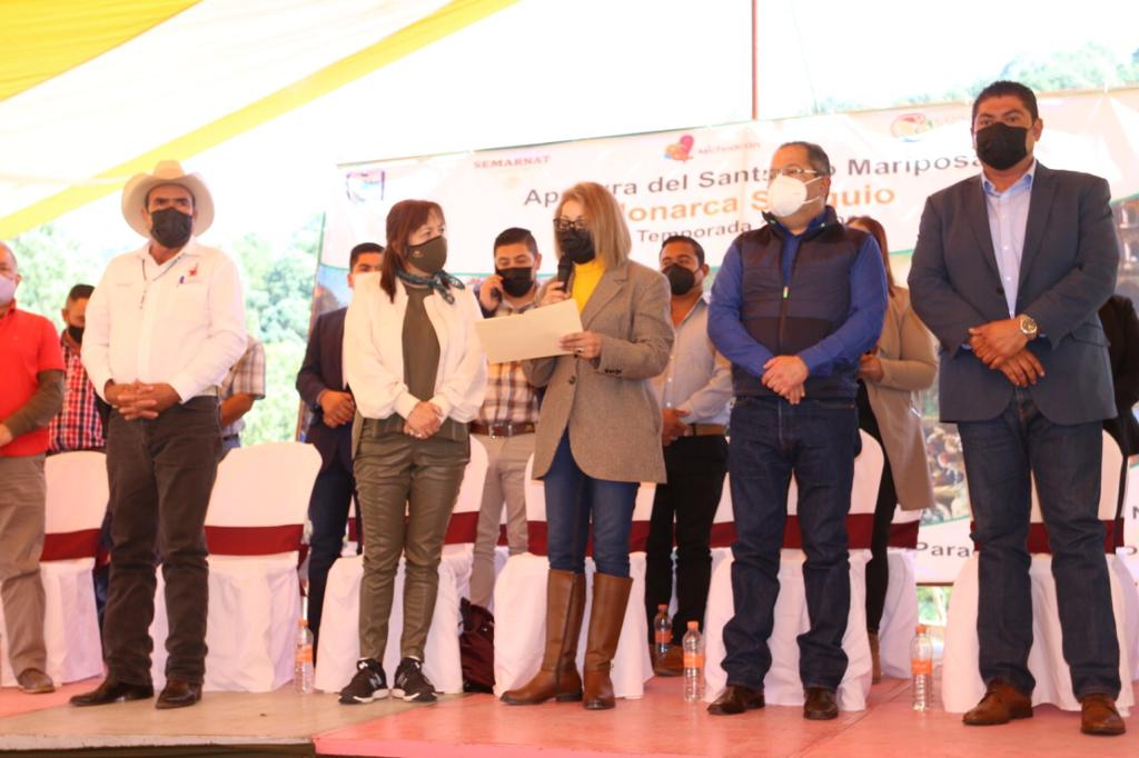 José Luis Téllez y Graciela Guzmán Bucio asistieron a la apertura del Santuario de la Mariposa Monarca Senguio temporada 2021-2022