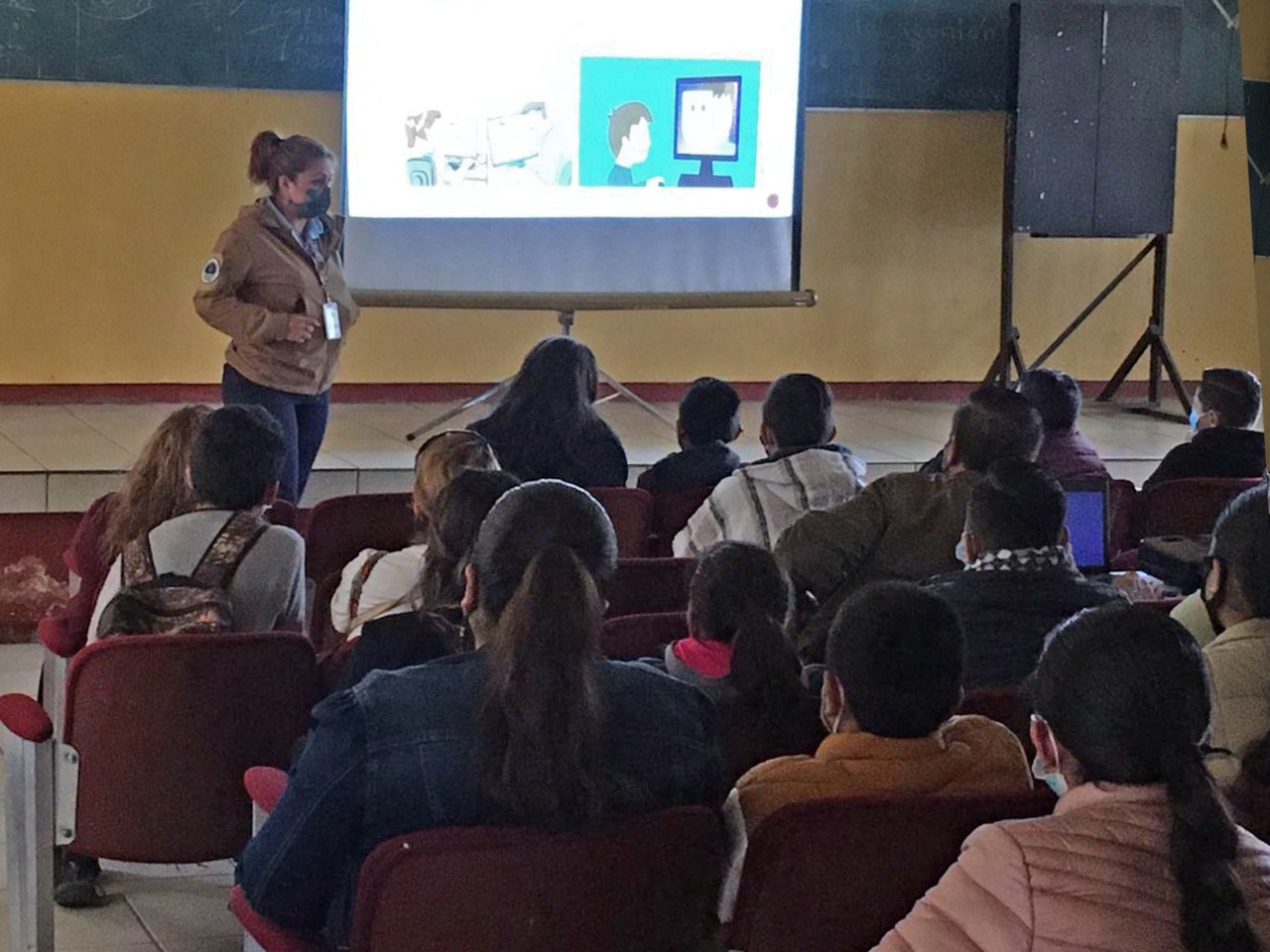 En Jiquilpan, FGE imparte charla para prevención de Extorsión, Secuestro Virtual y riesgos en internet