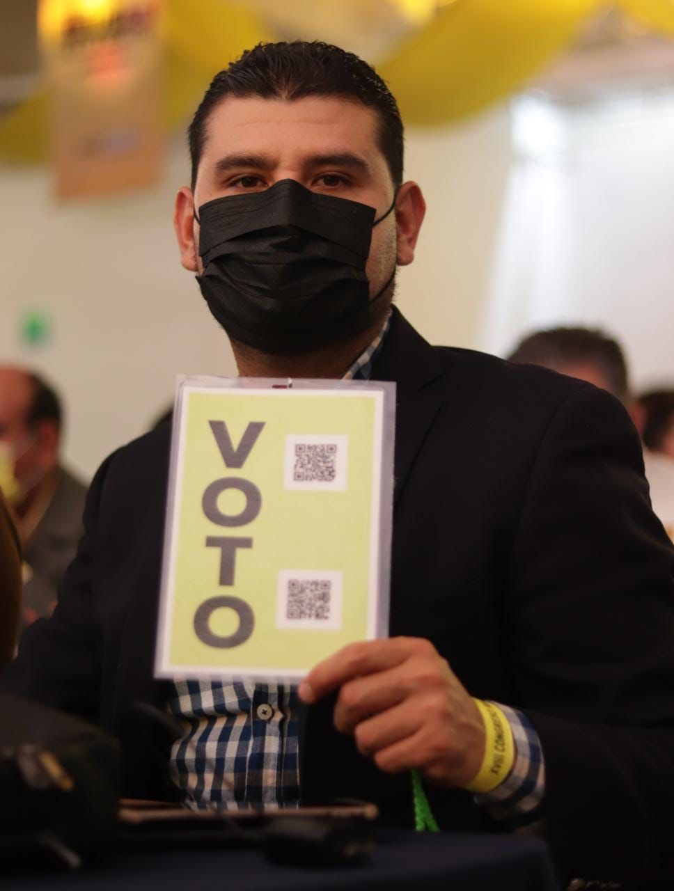 Octavio Ocampo reconoce la participación de michoacanos en XVIII Congreso Nacional del PRD