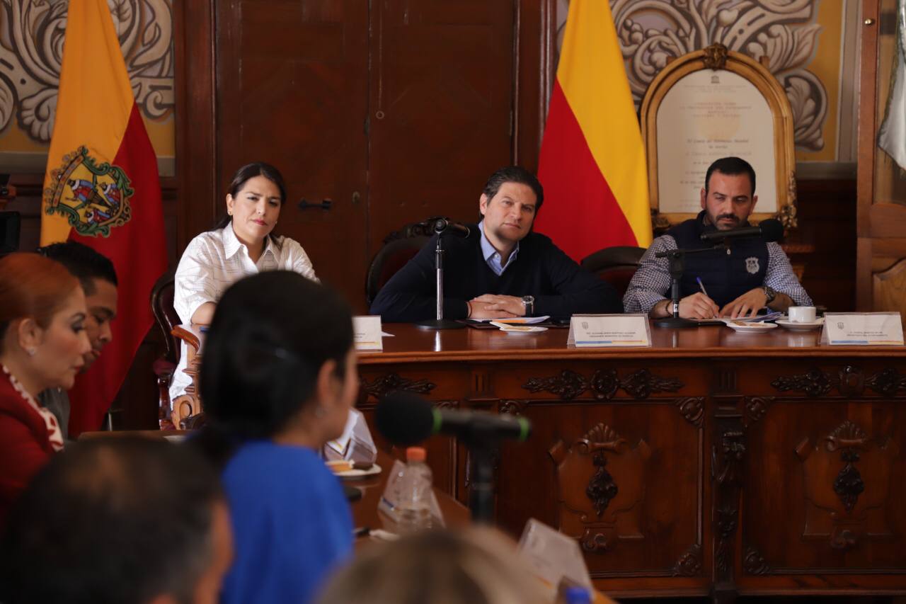 Reforzará gobierno de Morelia programa para reparar vialidades.