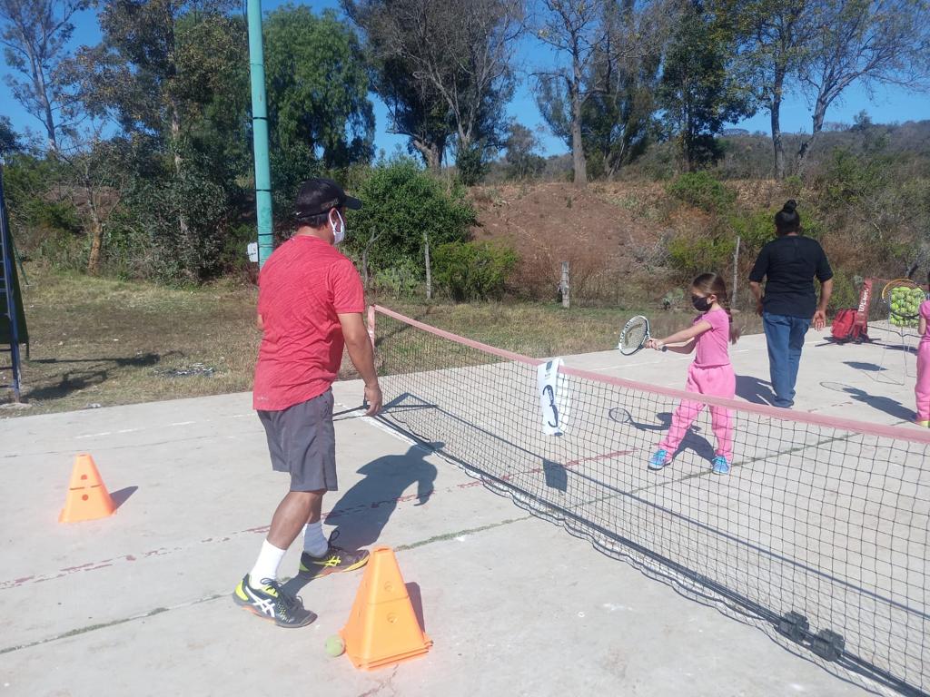 Imcufide y VTA Academy llevan «Tenis Urbano» a Cuanajillo