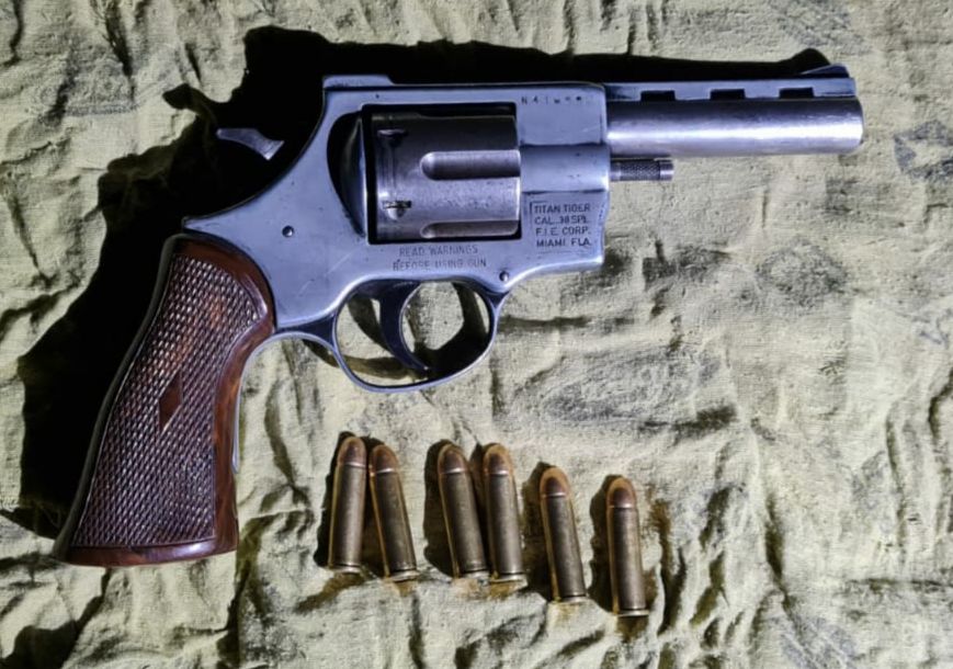 SSP asegura a menor de edad en posesión de arma de fuego y motocicleta con reporte de robo