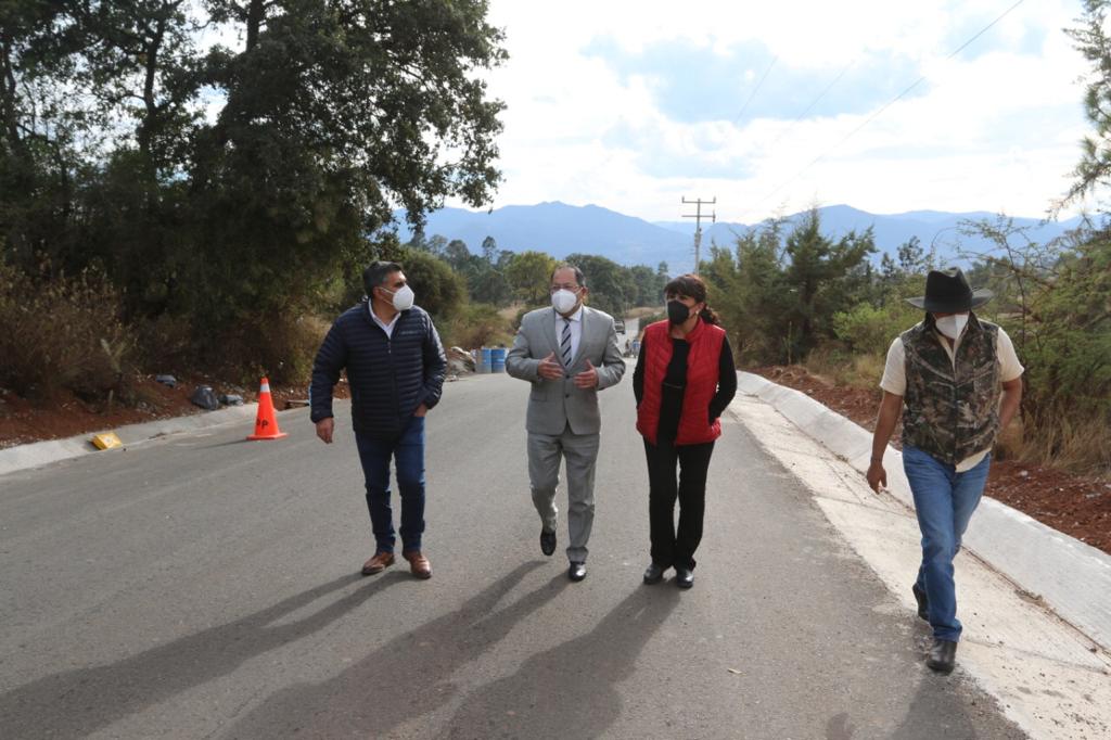 José Luis Téllez supervisó la obra denominada construcción del Pavimento Asfaltico del Camino Salida a Janamoro