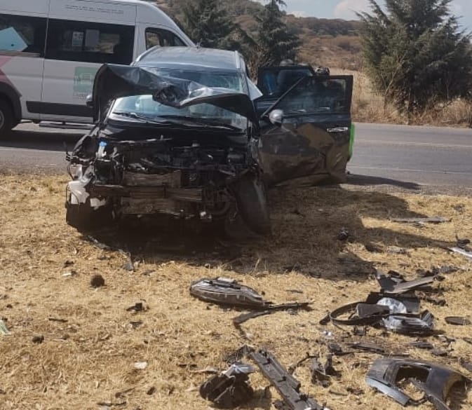 Cuatro personas lesionadas en accidente automovilístico en El Obraje en Irimbo
