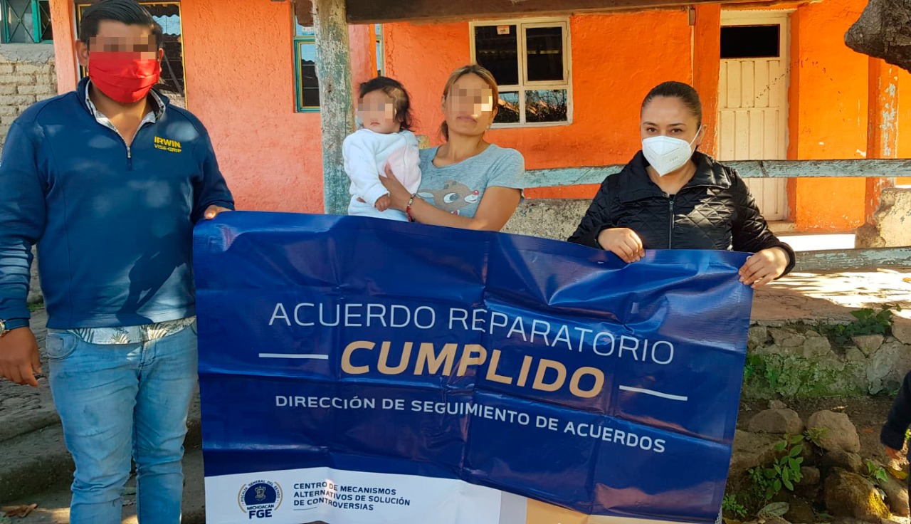 Restituye FGE inmueble a víctima de Despojo, en Zitácuaro