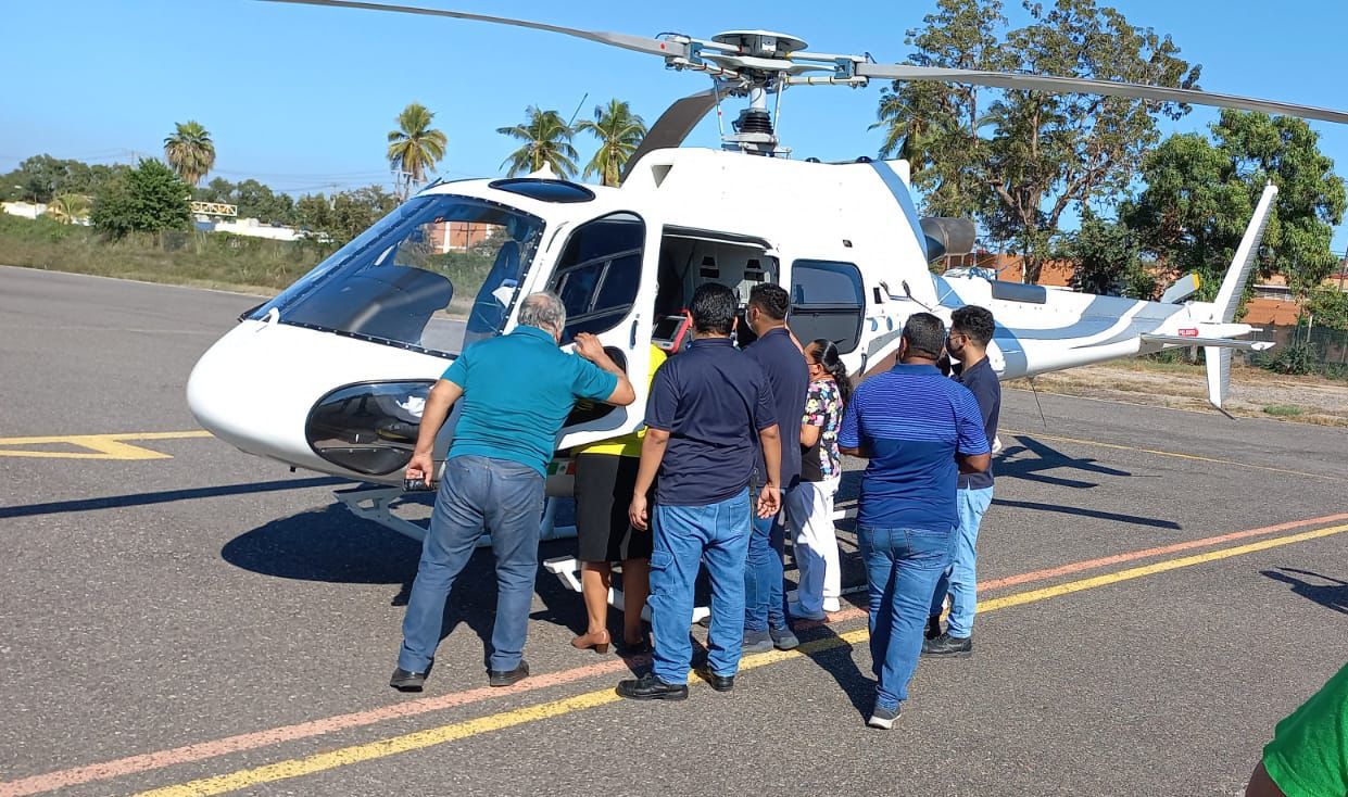 Tras accidente en la Siglo XXI, Servicios Aéreos traslada a un hombre para su atención médica especializada