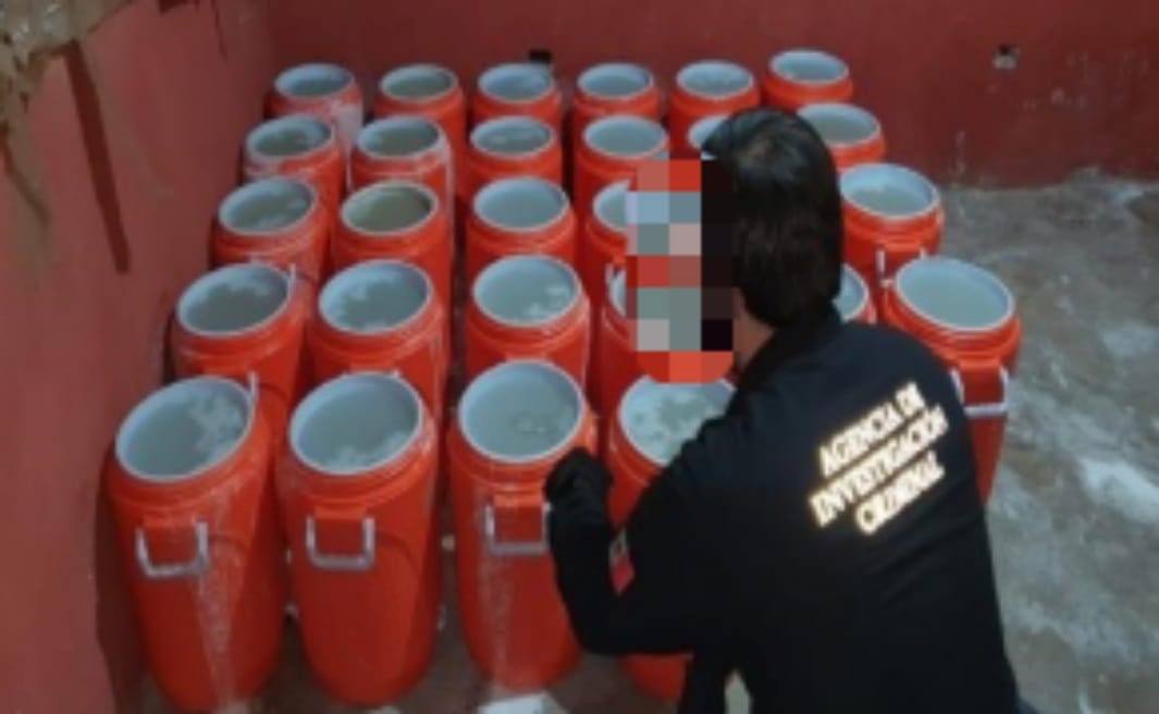 EN CATEO FGR ASEGURA MÁS DE CUATRO TONELADAS DE METANFETAMINA