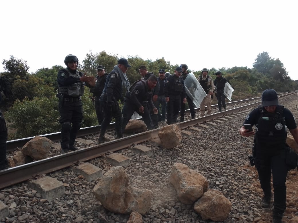 Libre el tránsito del tren en la comunidad de Caltzontzin: SSP