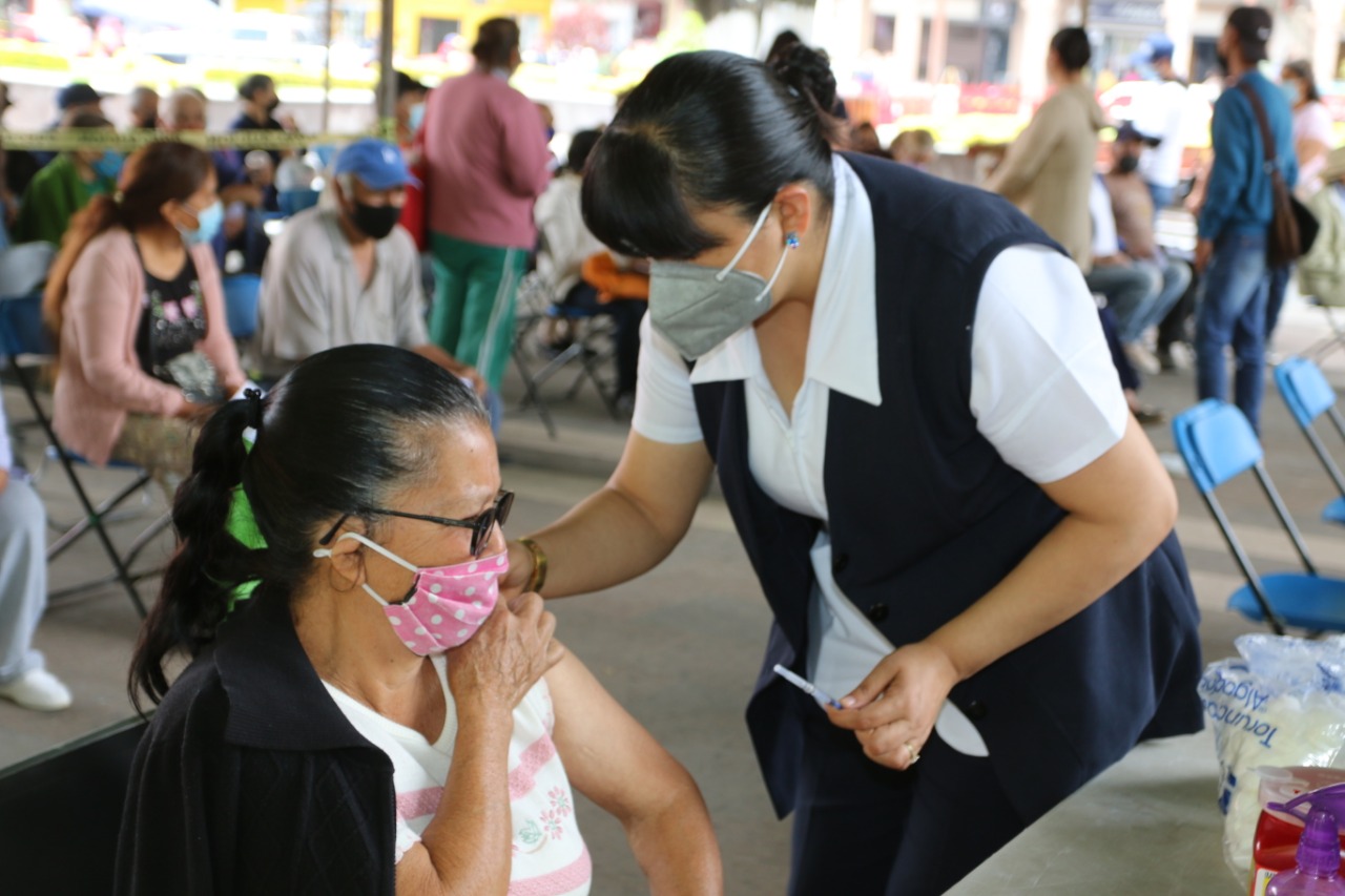 Con el fin de seguirnos cuidando y disminuir los contagios de COVID-19 en la variante Ómicron,el Sector Salud, ha emitido una serie medidas y recomendaciones