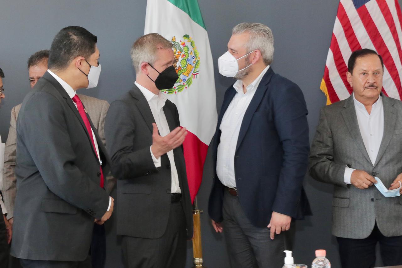 Reactivación de exportación de aguacate fortalece la colaboración de Michoacán con EU: Bedolla.