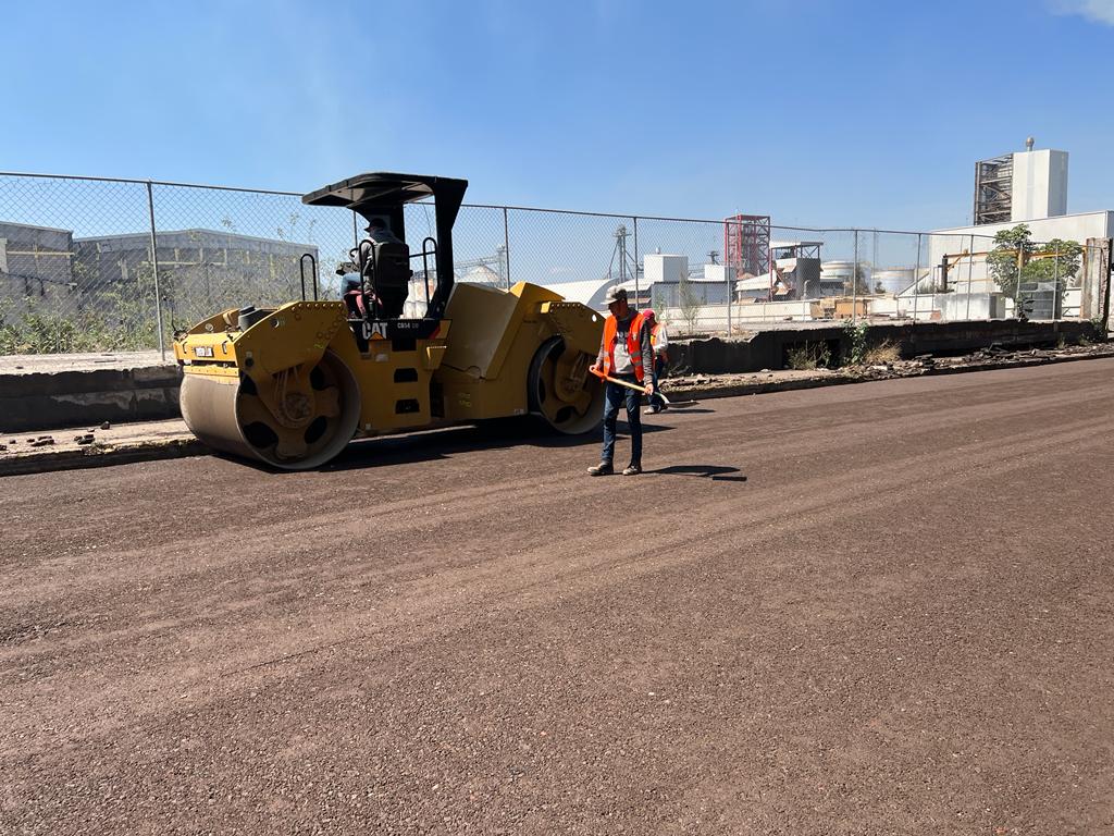 Gobierno Municipal emite alerta vial por rehabilitación de calle en Ciudad Industrial.