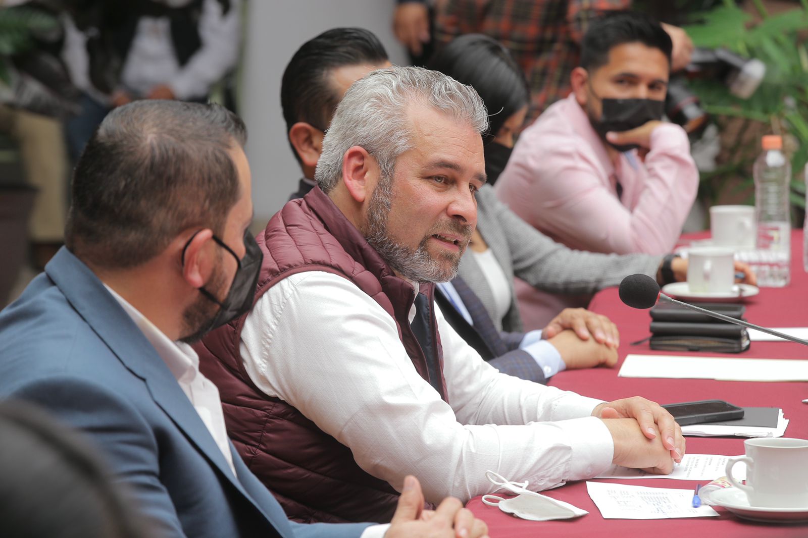 En Huandacareo, inicia Bedolla reuniones de trabajo con gobiernos municipales.
