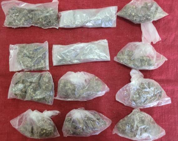 En Puruándiro, SSP detiene a presunto distribuidor de droga.