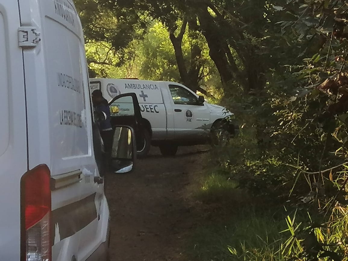 Fue localizado el cadáver de una mujer que presentaba impactos de bala