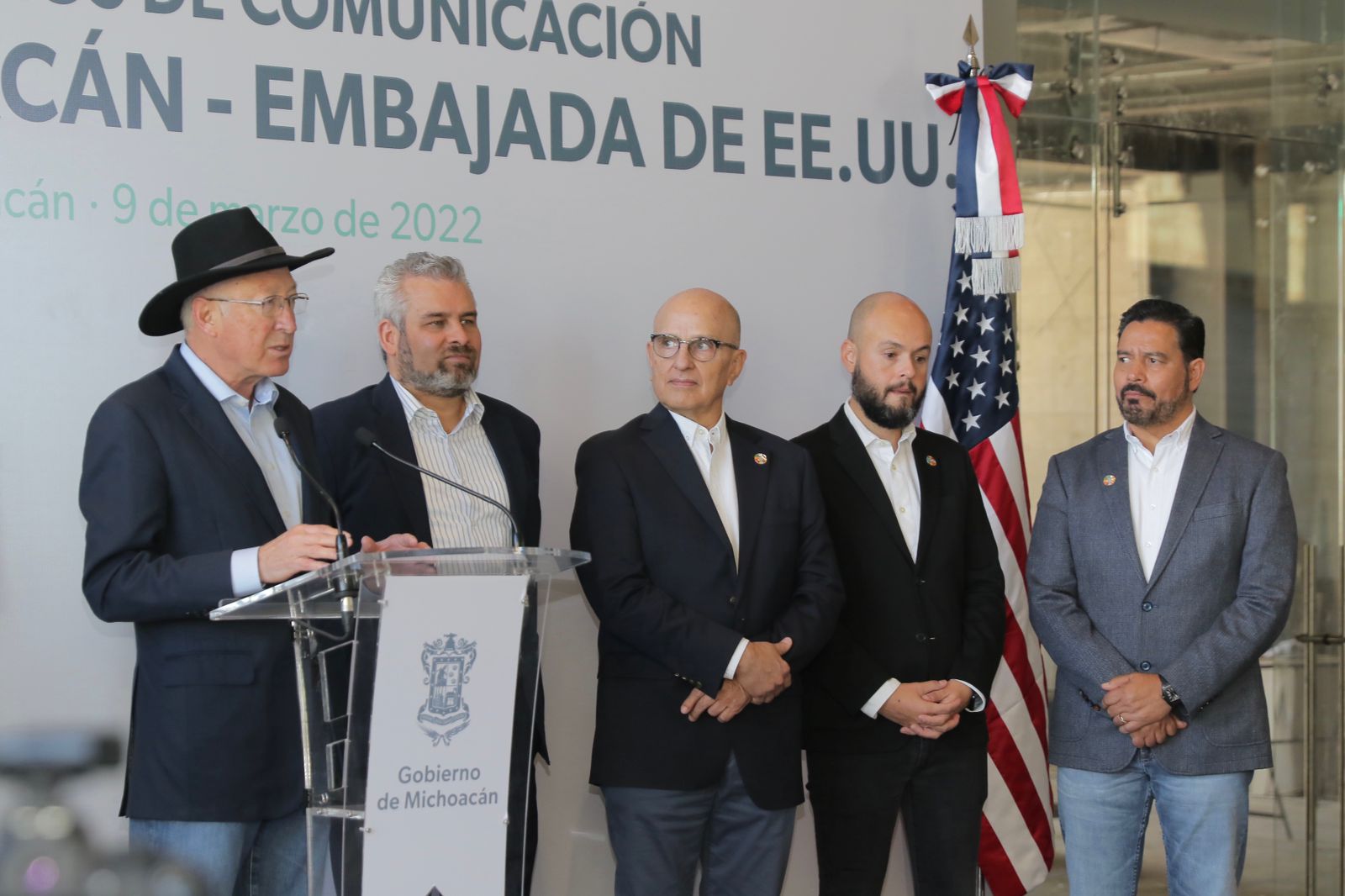 Unidos, Gobierno de Michoacán y Embajada de USA seguiremos impulsando el agro y el turismo: Bedolla.