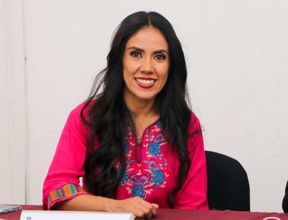 Libro infantil y Juvenil, ventana de conocimiento para infantes y adolescentes: Fanny Arreola