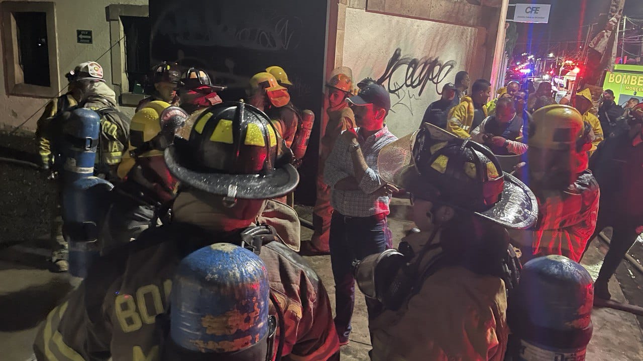 De manera inmediata, Gobierno Municipal atiende incendio en subestación de la CFE; no hubo heridos