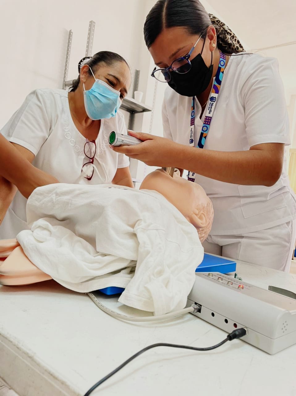 Clínica Municipal ofrece diplomado en atención del paciente en estado crítico