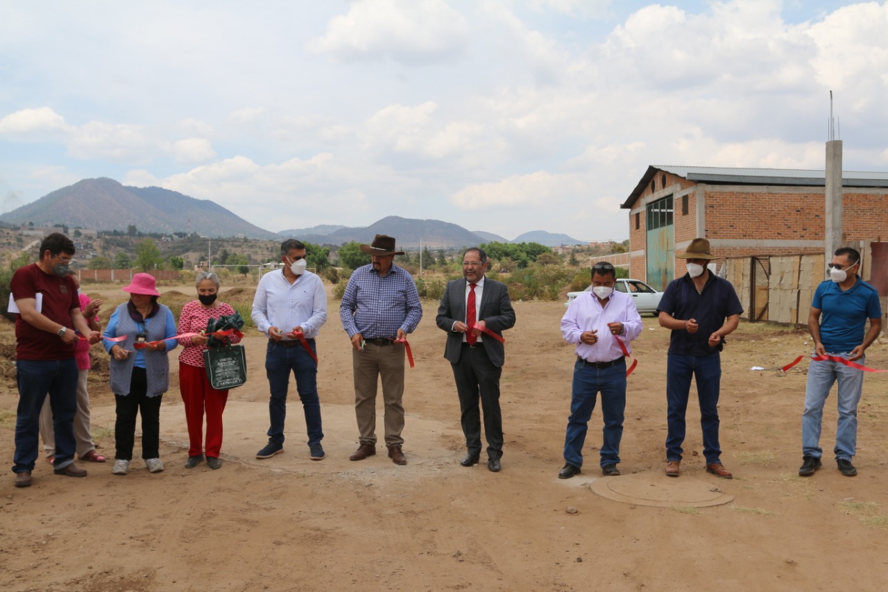 José Luis Téllez inauguró la construcción del drenaje sanitario de la Calle Prolongación de Minería