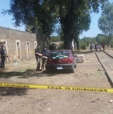A balazos matan al conductor de un vehículo