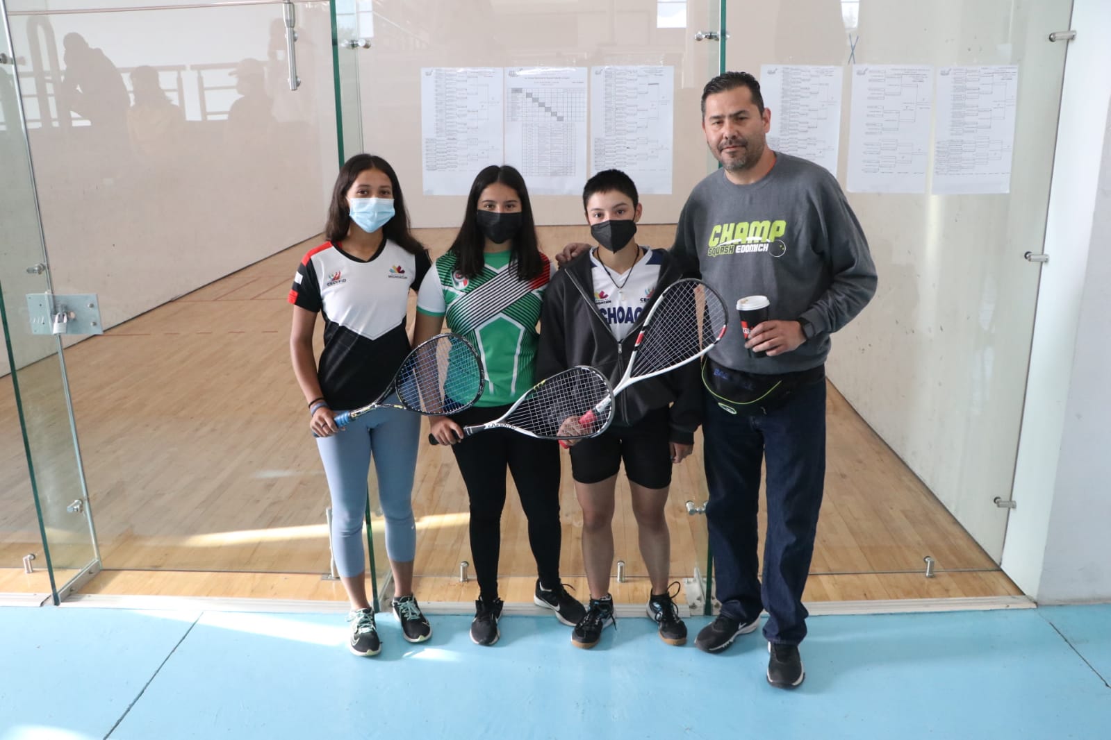 Clasifican los primeros michoacanos en squash a Juegos Nacionales 2022.