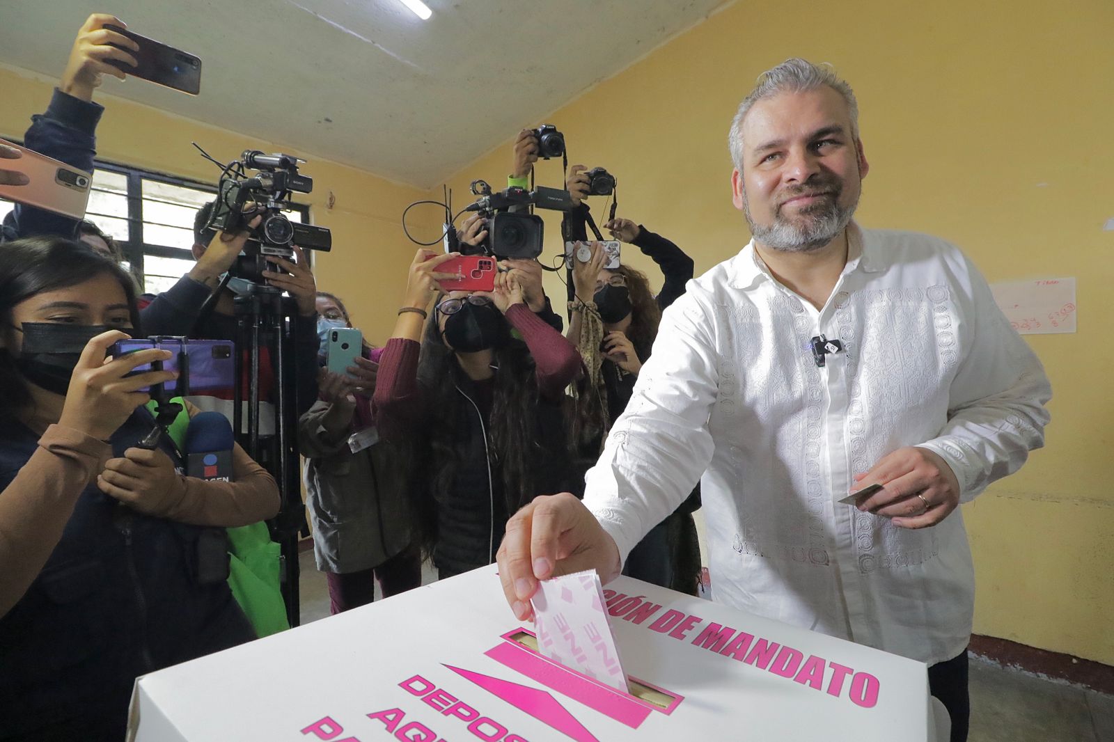 Hoy, AMLO concreta una verdadera transformación democrática para México: Bedolla.