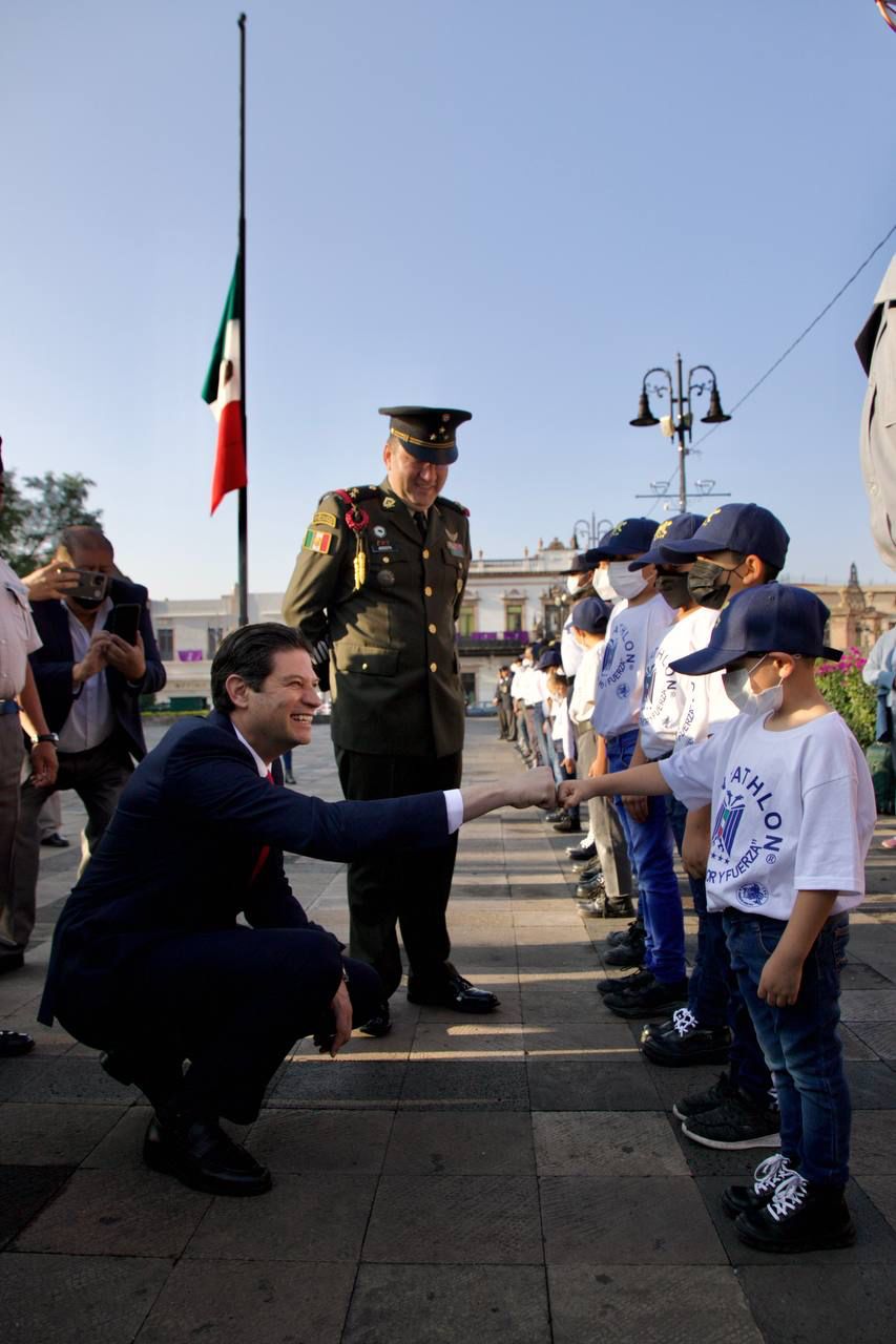Conmemora Alfonso Martínez aniversario luctuoso de Francisco José Múgica Velázquez.