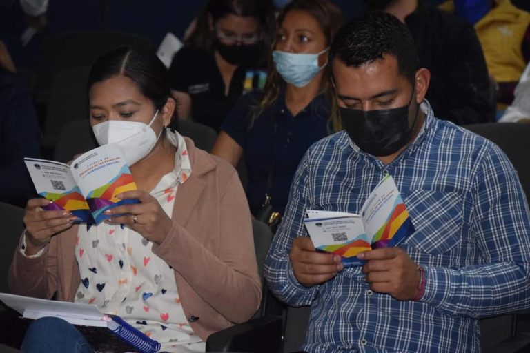 Capacita FGE al Ayuntamiento de Zacapu sobre la Cartilla de Derechos de las Personas de la comunidad LGBTTTIQ+.