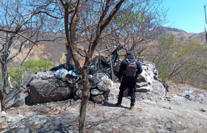 En Tierra Caliente, SSP, Sedena y GN localizan y destruyen 5 parapetos.
