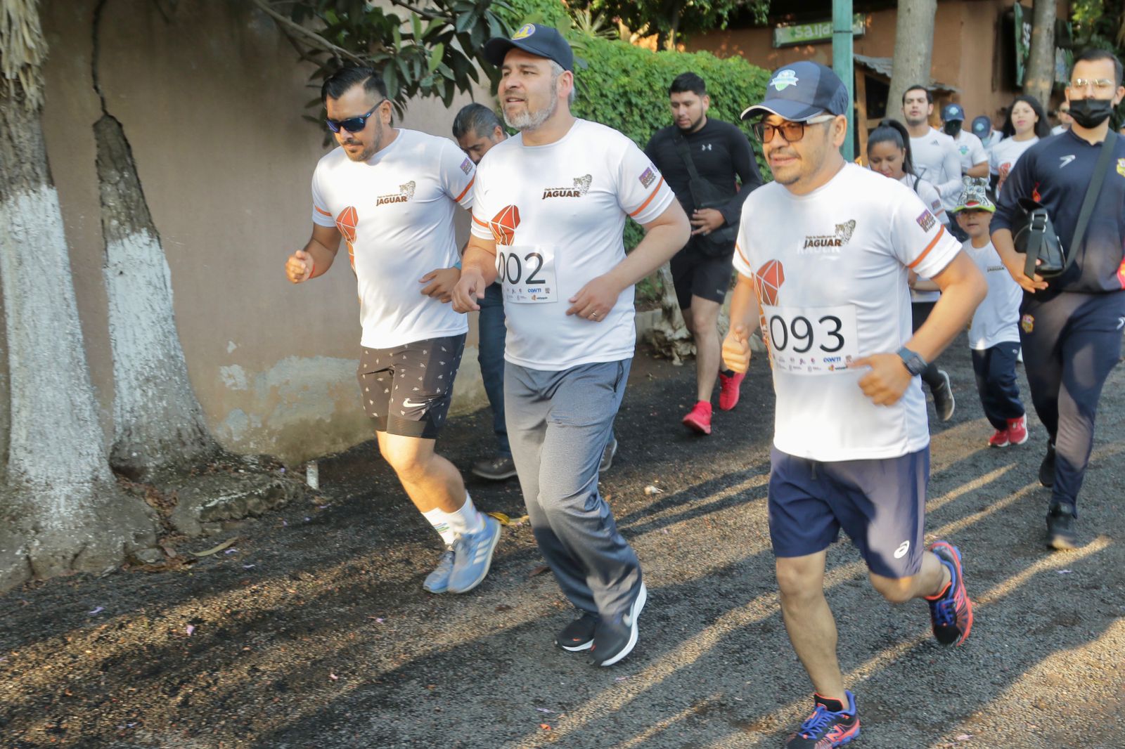 Encabeza Bedolla carrera con causa: construir nuevo albergue para jaguares.
