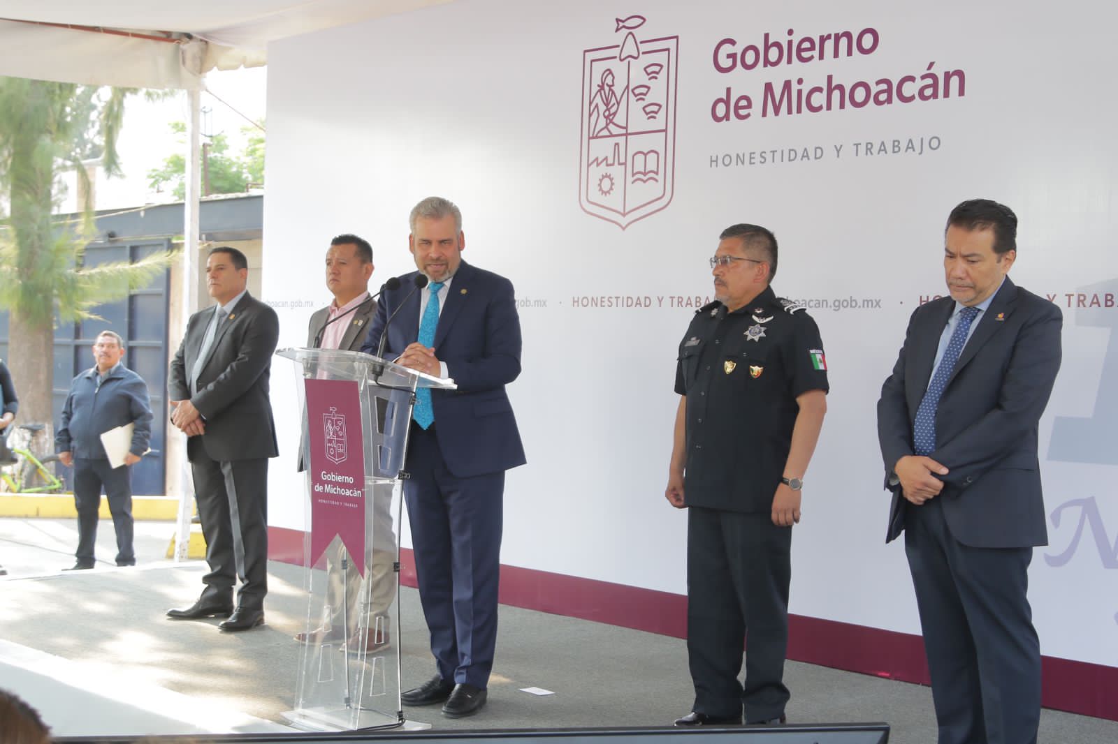 En Michoacán, pretendemos regularizar entre 150 mil y 175 mil vehículos de procedencia extranjera: Bedolla