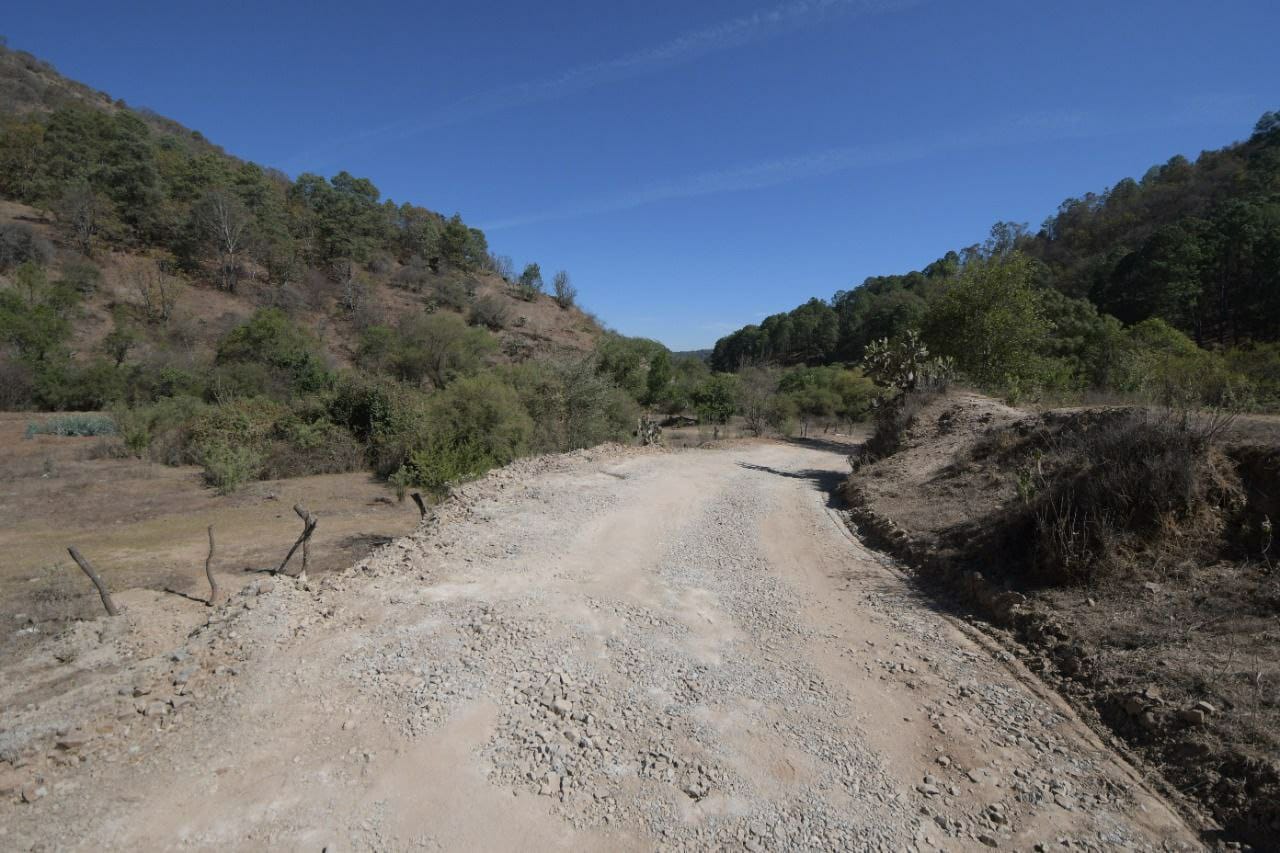 Gobierno Municipal avanza en la rehabilitación de caminos rurales