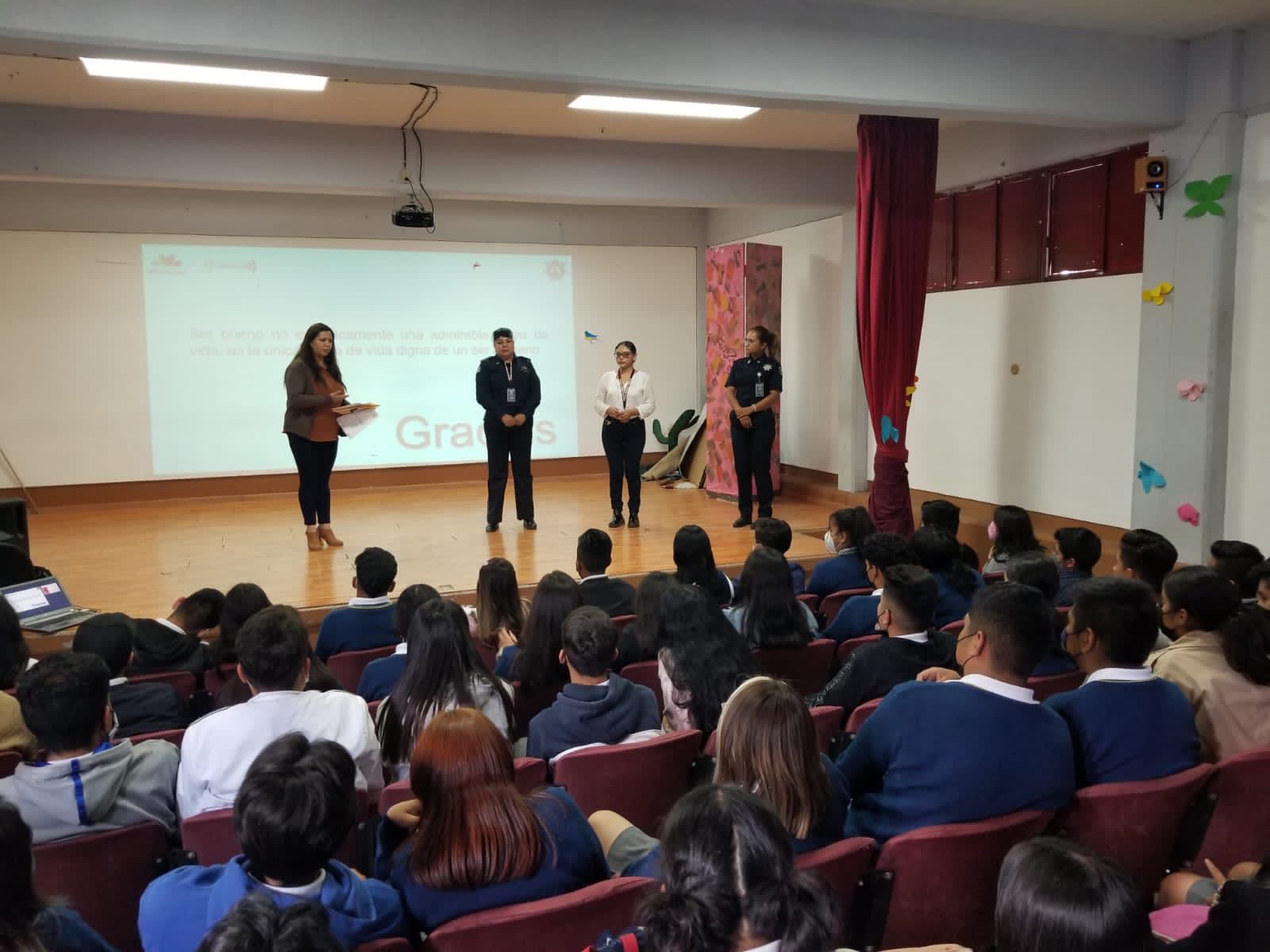 SSP imparte curso de perspectiva de género a estudiantes de nivel medio superior, en Pátzcuaro