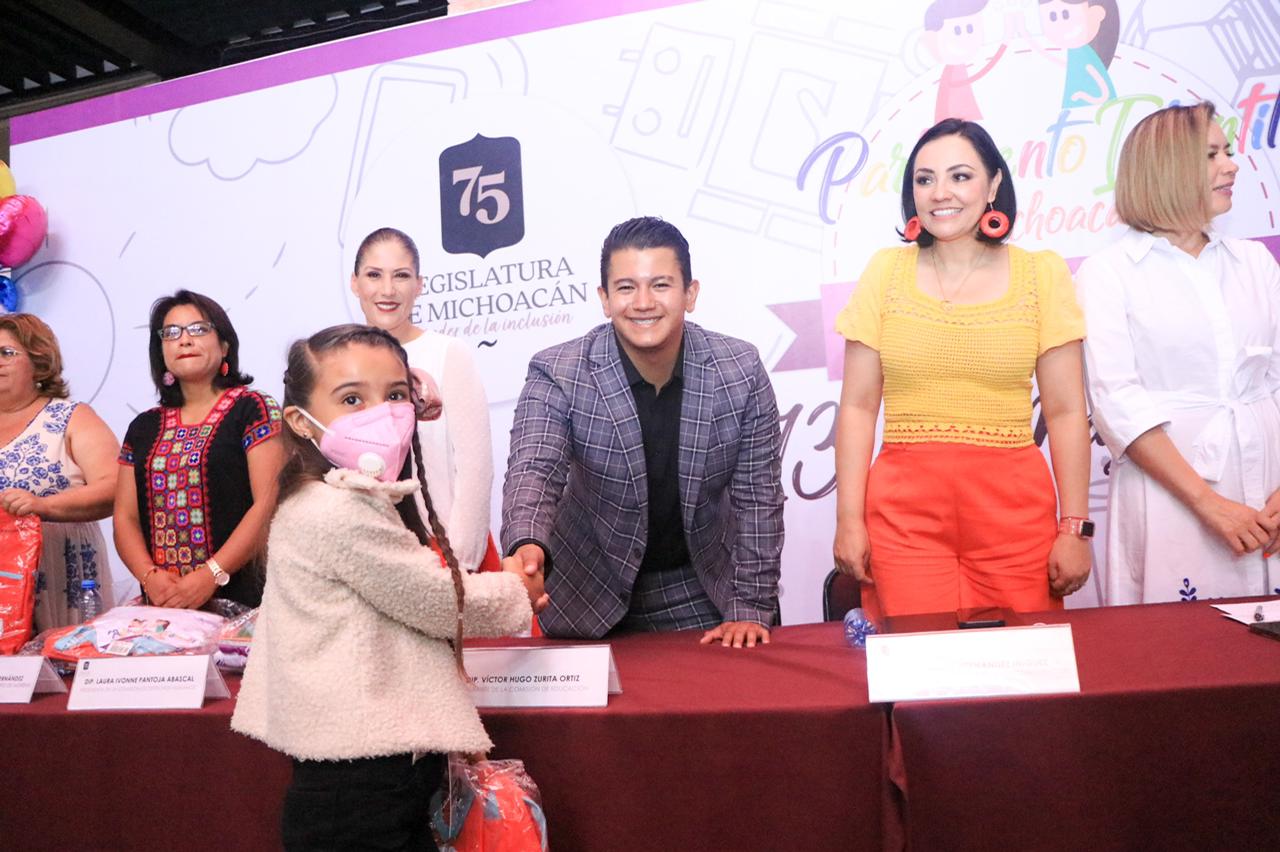 Voz de niñas y niños, vital en la construcción de política pública: Víctor Zurita