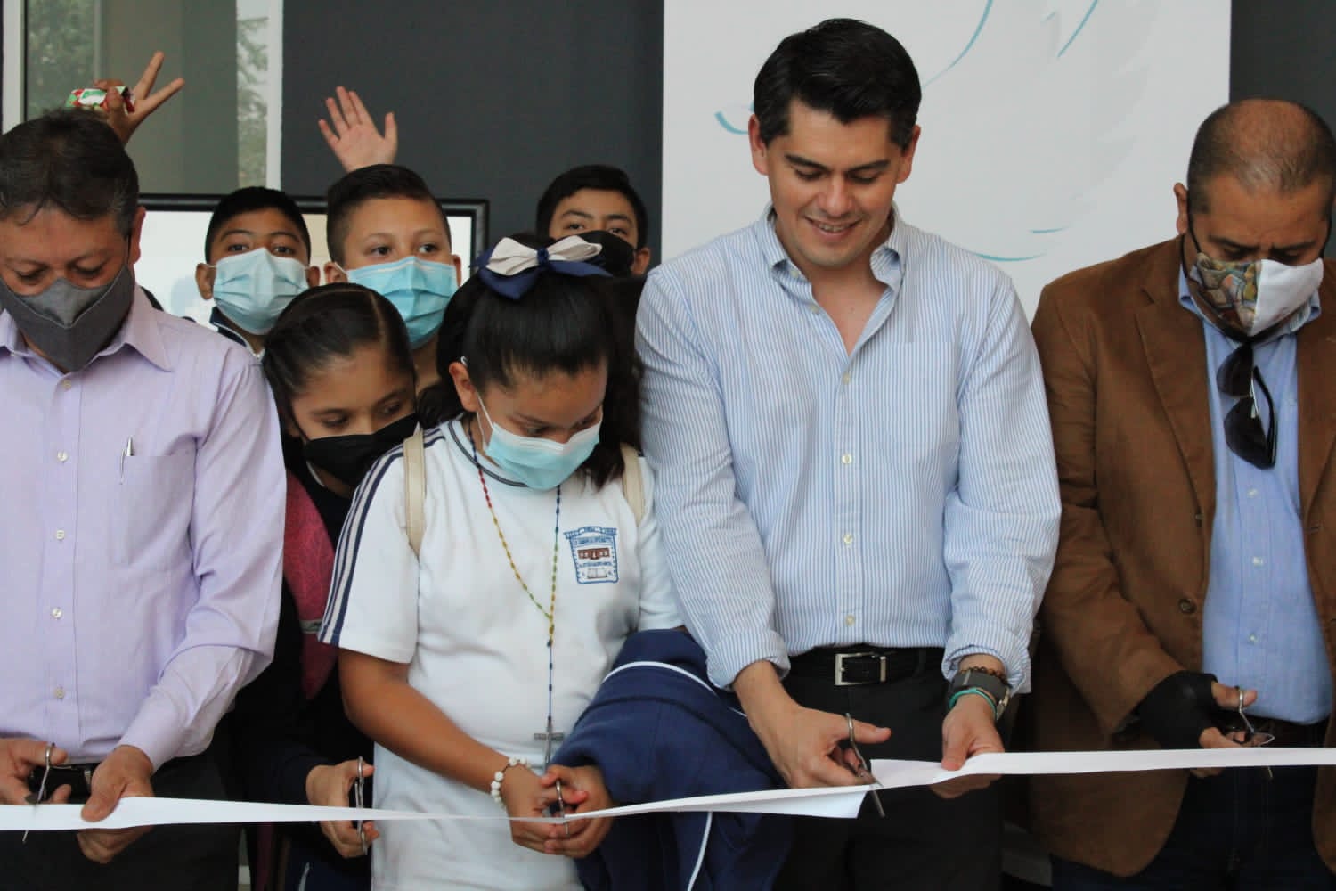 Toño Ixtláhuac inauguró la Exposición Plástica “Infancias”