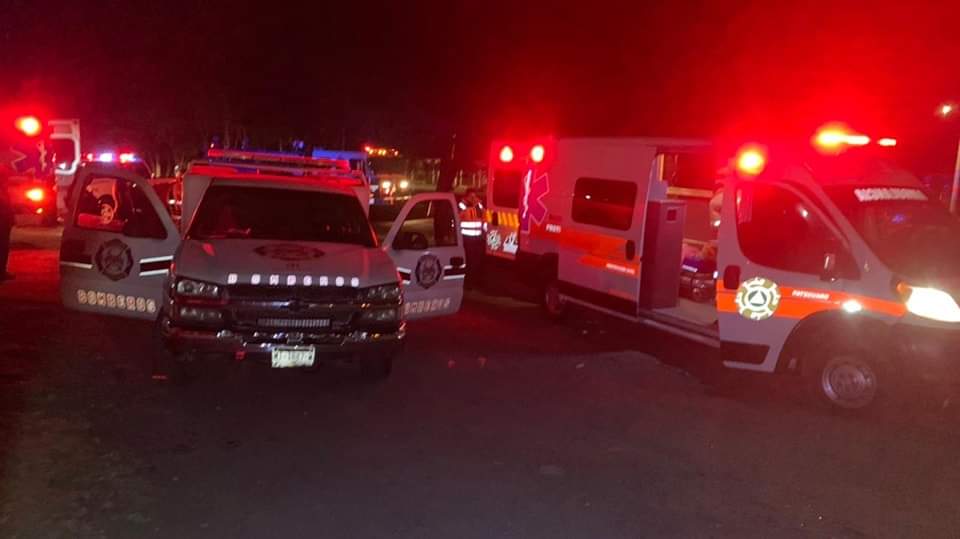 Pierde la vida el conductor de una camioneta