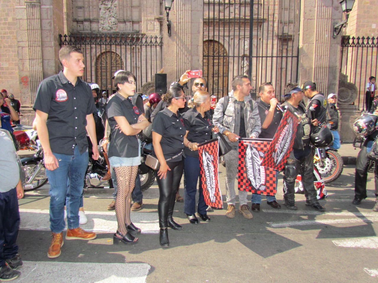 Todo un éxito la XIX Caravana Motociclista de Don Mundo por el País de la Monarca