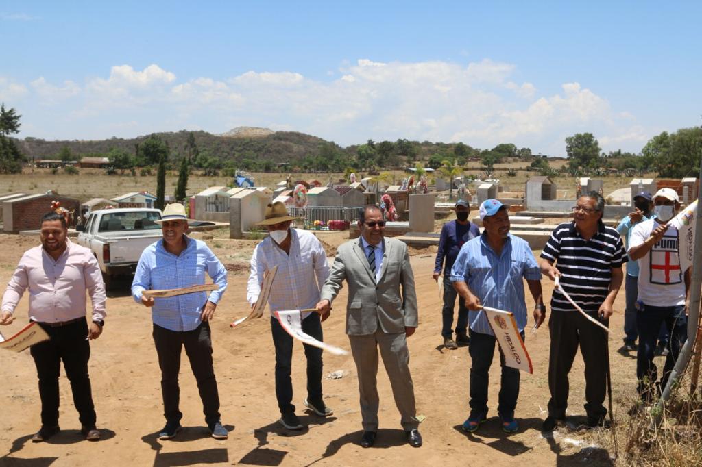 José Luis Téllez dio el banderazo de inicio a los trabajos de la primera etapa de la construcción de la barda perimetral del Panteón Municipal “Nuestra Señora del Perpetuo Socorro”